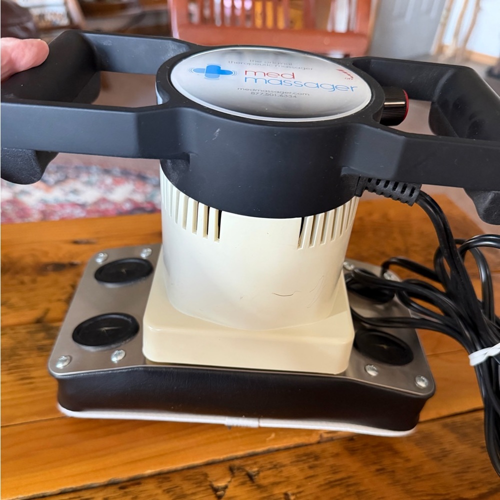 Med Massager Model MMB05 Therapeutic Massaging Device. - Picture 3 of 10